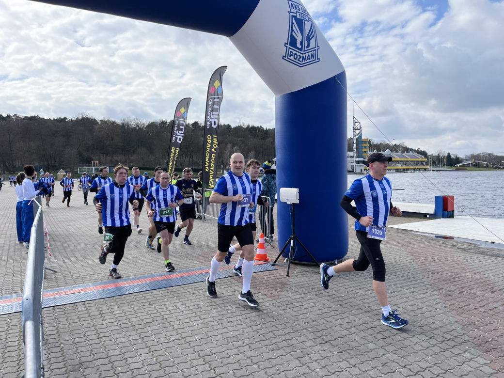 Kibolska Dycha 2024. Wyjątkowy bieg kibiców Lecha Poznań