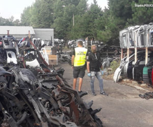 Policjanci odkryli kolejną dziuplę z kradzionymi częściami. Były warte 600 tys. złotych