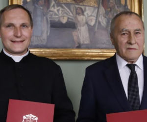 To on będzie rządził finansami archidiecezji. Niespodziewany ruch kardynała Rysia