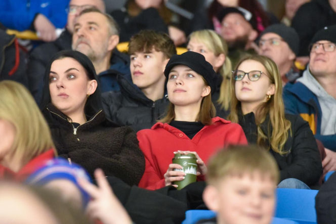 KH Energa Toruń - Unia Oświęcim 4:1, zdjęcia kibiców i zawodników z meczu nr 6