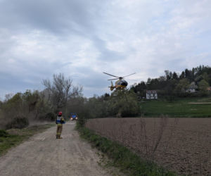 22-latek wpadł quadem do Raby. Reanimowano go na miejscu wypadku