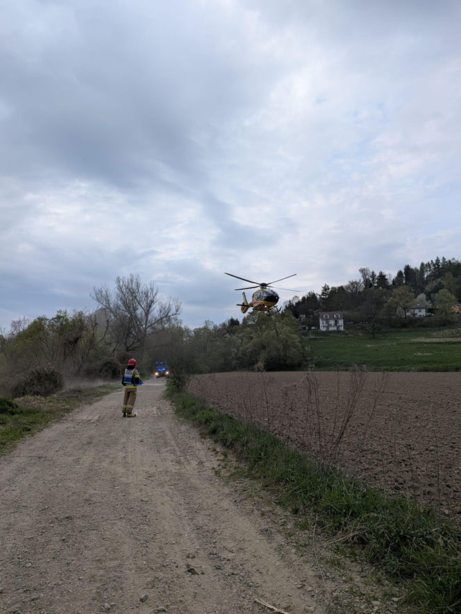 22-latek wpadł quadem do Raby. Reanimowano go na miejscu wypadku