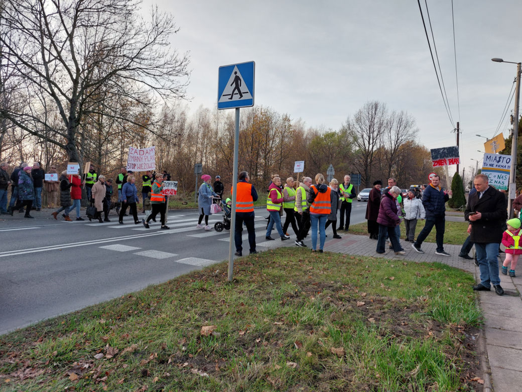 Protest mieszkańców Kostuchny przeciwko budowie wieżowców