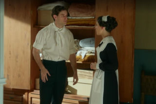 La promesa, odcinek 371: Lope wie, że nie może dłużej ukrywać swoich uczuć, ale boi się reakcji Very