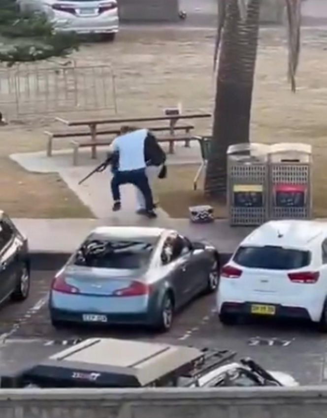 Masowa strzelanina na plaży. Bohater gołymi rękami obezwładnił sprawcę masakry