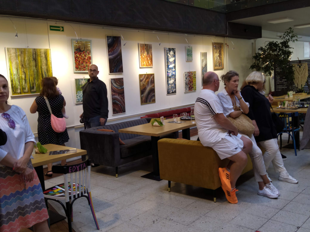 Fotorelacja z wernisażu wystawy prac malarskich Tomasza Stańczuka w Cafe Fryderyk Siedlce