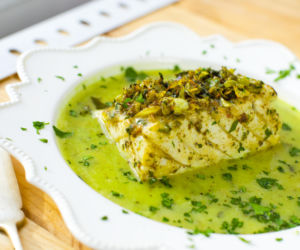 Dorsz w zielonym sosie z porów według Magdy Gessler. Ten smak robi całą robotę