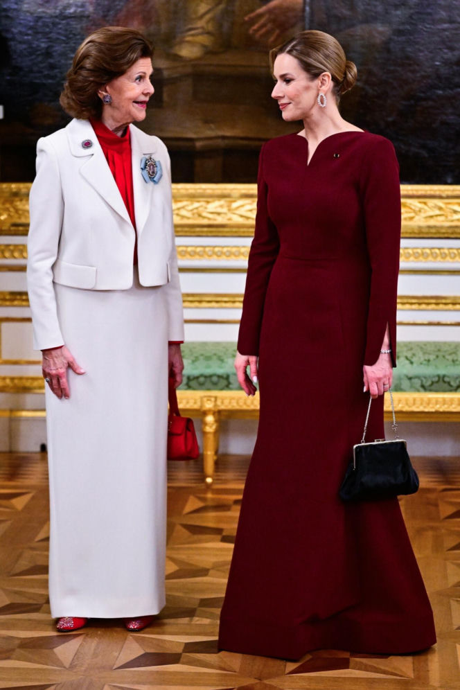 Marta Nawrocka w czerwieni