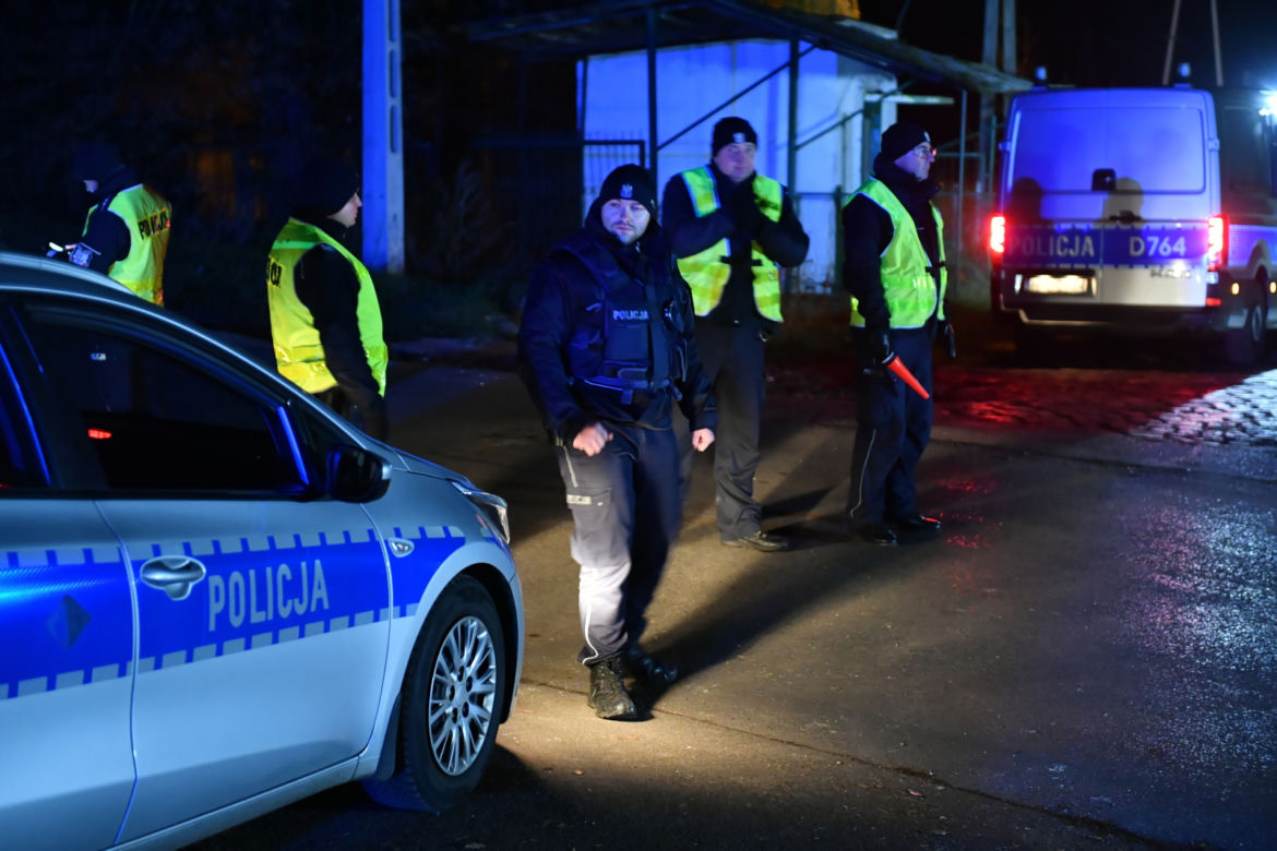 Eksplozja w Przewodowie. Rakieta spadła na Polskę. Nie żyją dwie osoby [ZDJĘCIA]