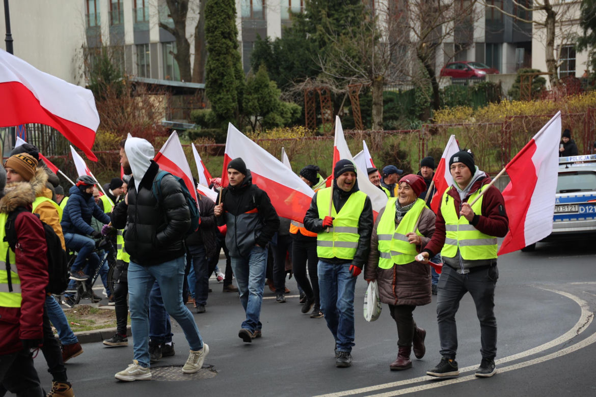 Protest rolników 20 marca w Lublinie. Przeszli ulicami miasta pod LUW