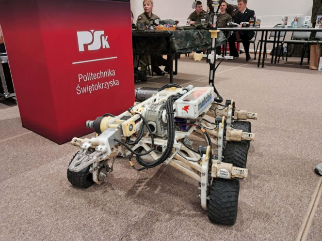 Targi Służby i Pracy w Skarżysku. Wojsko Polskie kusi nowoczesnością i stabilną ścieżką kariery