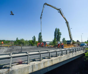 Łódź: Na wiadukcie na Dąbrowskiego praca wre!