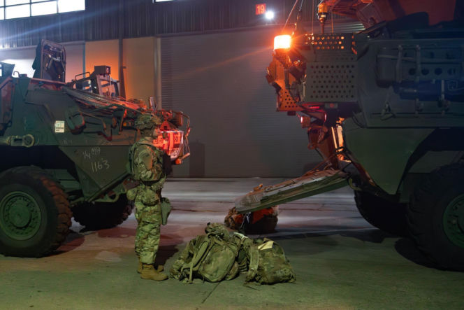 Pentagon planuje operacje lądowe w Iranie. Teheran grozi „podpaleniem” amerykańskich wojsk