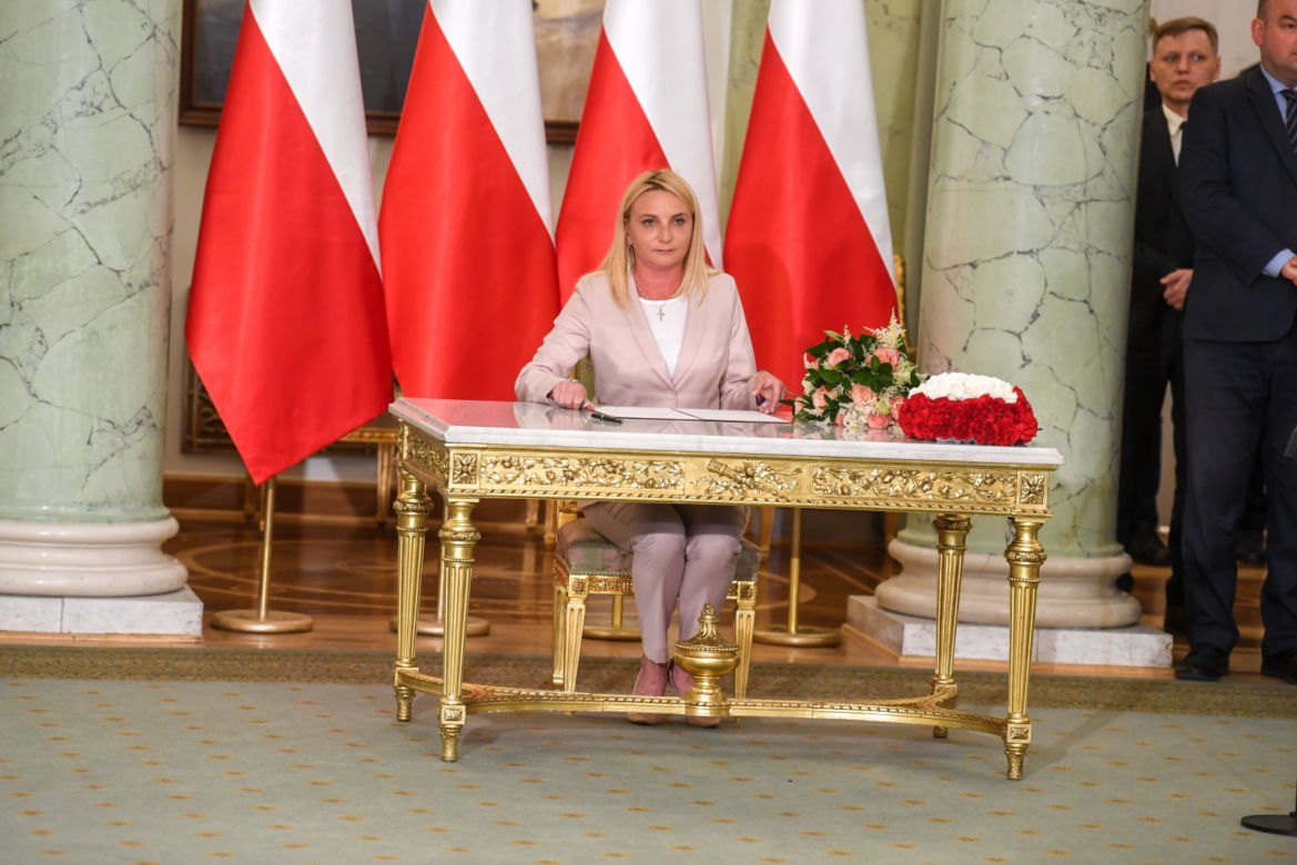 Niespodziewane zmiany w rządzie: Nowe funkcje i nowe nazwiska 