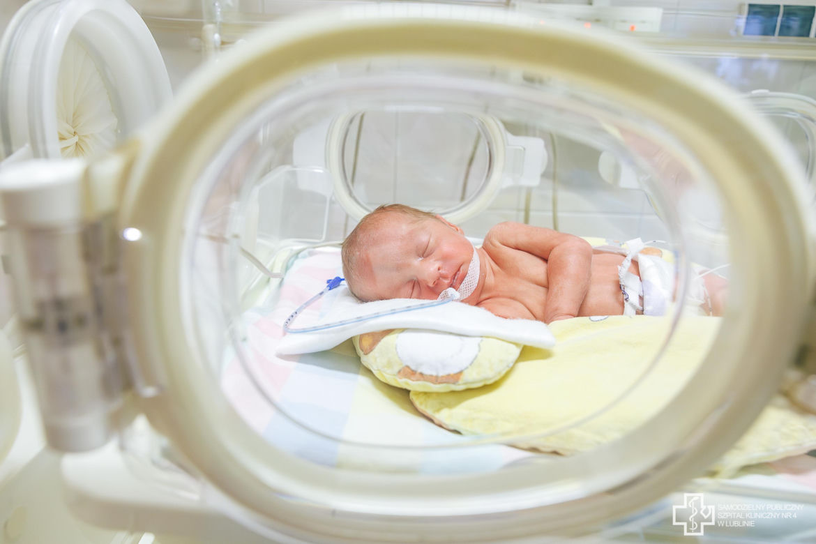 Taka ciąża to jak wygrana na loterii! W lubelskim szpitalu na świat przyszły czworaczki!