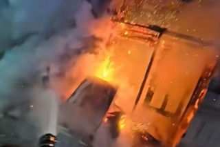 Pożar przy ul. Warszawskiej w Toruniu. Strażacy pokazali film z akcji. Wszystko widać!