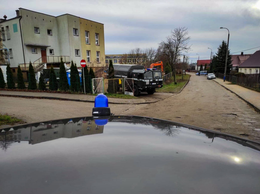Wasilków. Niewybuch obok przedszkola przy ul. Polnej [ZDJĘCIA]
