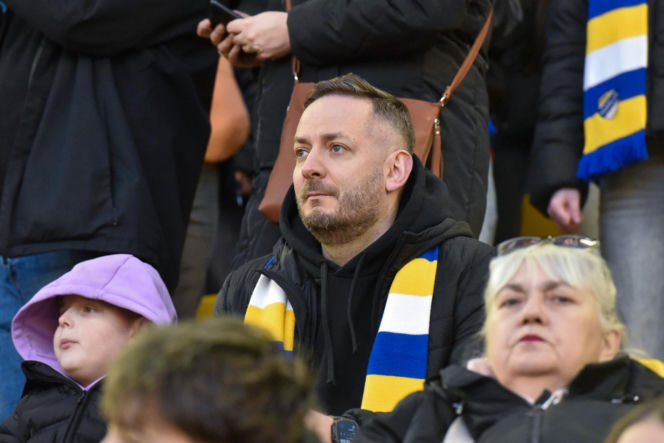 PRES Grupa Dewloperska Toruń - Abramczyk Polonia Bydgoszcz, zdjęcia kibiców i zawodników z pożegnania Adriana Miedzińskiego