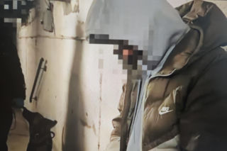 Pies wyniuchał wór mefedronu w piwnicy. 25-latek z Warszawy zatrzymany 