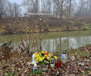 Groby 5 młodych ludzi, którzy zginęli w Boże Narodzenie w Tryńczy [ZDJĘCIA]