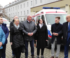 Przekazanie ambulansu dla Stowarzyszeniu Malta Służba Medyczna