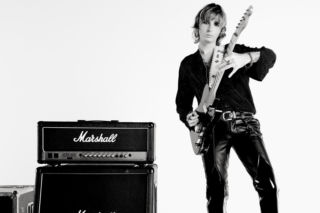 Gitarzysta Måneskin debiutuje solo! Thomas Raggi prezentuje album Masquerade