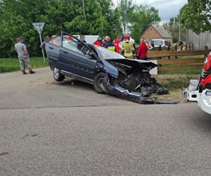Makabra pod Makowem Mazowieckim! Pijany kierowca zmasakrował citroena [ZDJĘCIA].