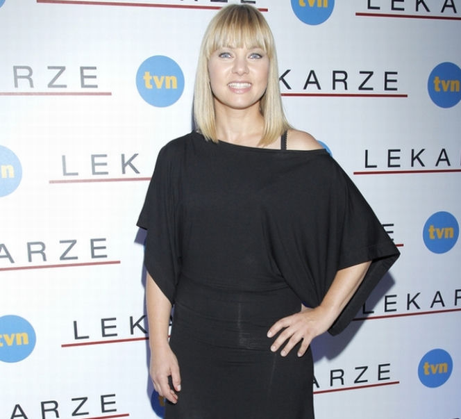 KATARZYNA BUJAKIEWICZ