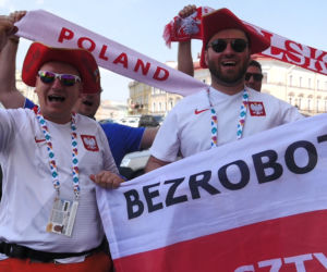 Piękny doping kibiców przed meczem ze Szwecją