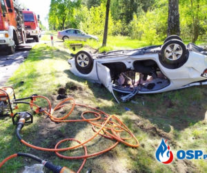 Czołowe zderzenie pod Glinojeckiem! Dwoje dorosłych i niemowlę w szpitalu! Na miejscu śmigłowiec