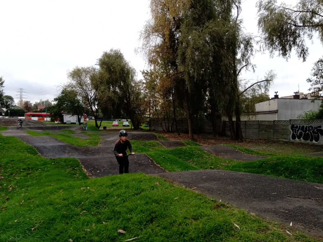 Pumptrack w Chorzowie. Takiej atrakcji nie ma w całym mieście! [ZDJĘCIA]