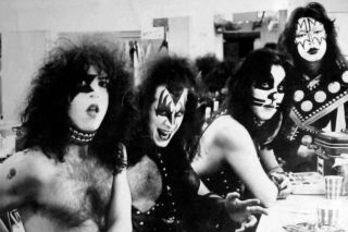 Gene Simmons o filmowej wpadce Kiss. Muzyk wspomina produkcję, która przeszła do historii 