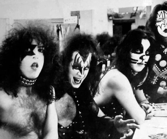 Gene Simmons o filmowej wpadce Kiss. Muzyk wspomina produkcję, która przeszła do historii 