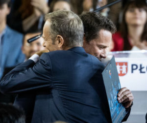 Polacy mówią dość! Kaczyński i Tusk na emeryturę