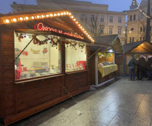 Pokémony, różowe gofry i zaskakujące różnice w cenach. Porównaliśmy łódzkie jarmarki