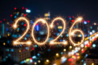 Życzenia noworoczne 2026. Gotowe, krótkie i śmieszne życzenia na Nowy Rok! Pobierz za darmo i wyślij znajomym [31.12.2025]