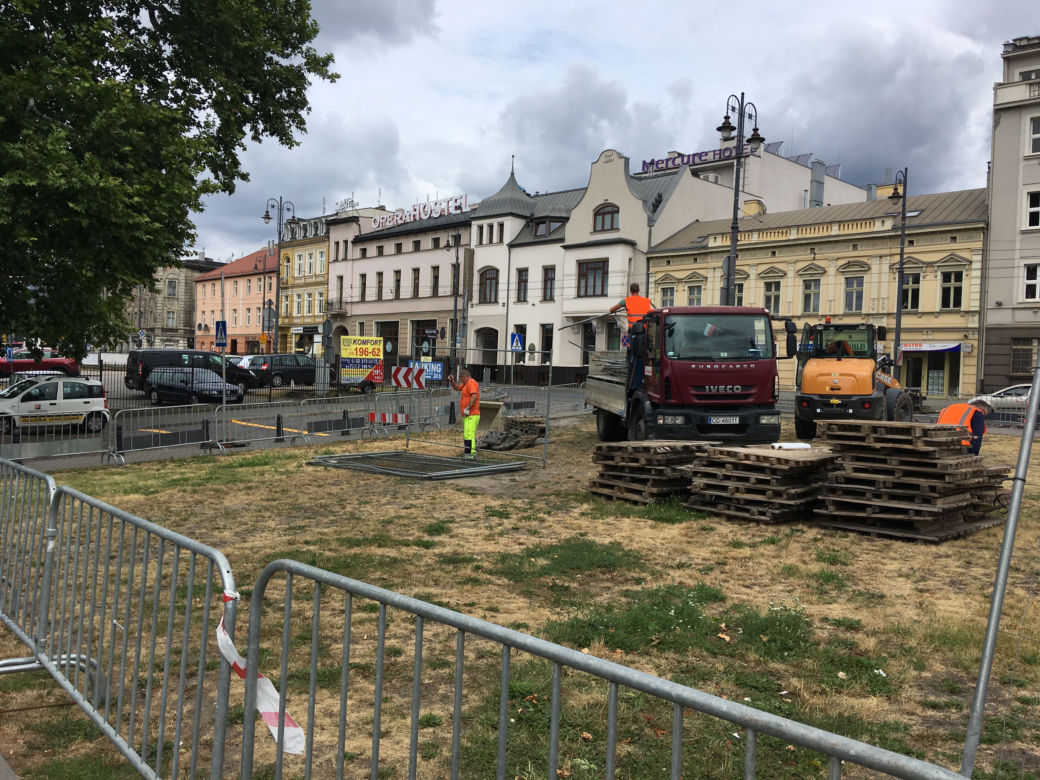 Uwaga bydgoszczanie! Rozpoczęły się prace nad przebudową ul. Focha [ZDJĘCIA]