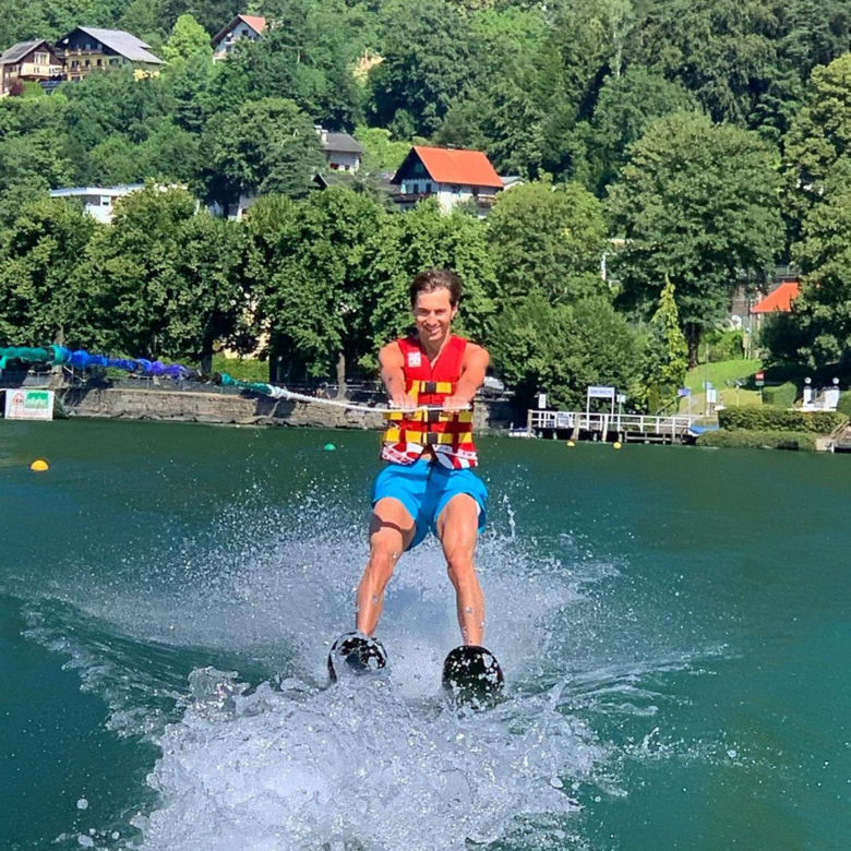 Kamil Stoch w letniej odsłonie