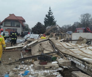 Suwałki. Wybuch gazu w nielegalnej bimbrowni. Pod gruzami były 3 osoby