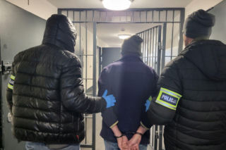 Ojciec i syn zatrzymani. Mieszkańcy powiatu inowrocławskiego odpowiedzą za znęcanie się nad zwierzętami