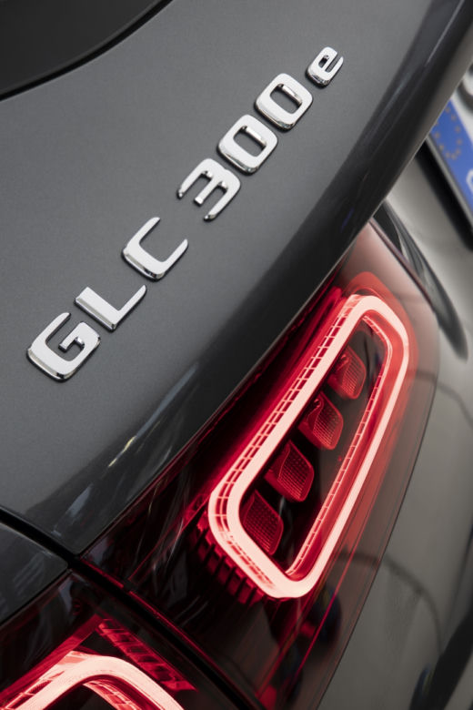Mercedes-Benz GLC 300e 4MATIC (2020)
