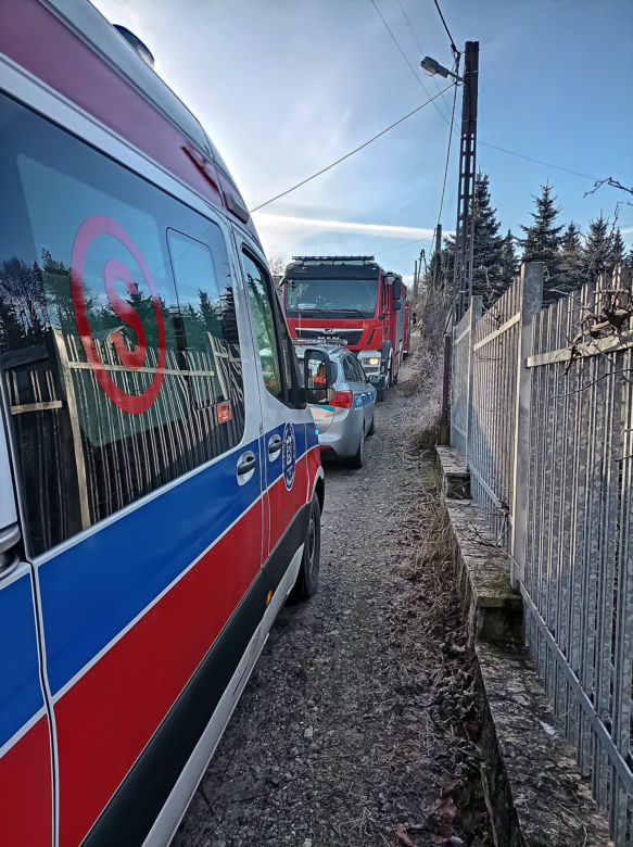 Tragedia w Olkuszu. W garażu znaleźli zwłoki. 67-latek zasnął i już się nie obudził