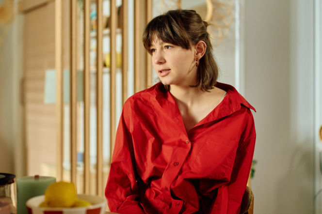 Na Wspólnej, odcinek 4197: Remek rozpoznaje w gościu Igi i Jakuba prostytutkę, która zeznawała na komendzie