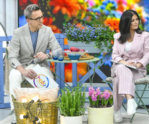 Garnitur Kasi Cichopek idealnie sprawdzi się na Komunię. Ten kolor idealnie wpisuje się w wiosenne trendy