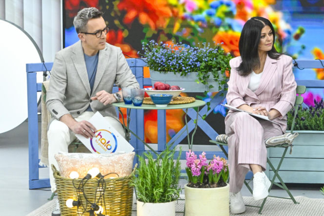 Garnitur Kasi Cichopek idealnie sprawdzi się na Komunię. Ten kolor idealnie wpisuje się w wiosenne trendy