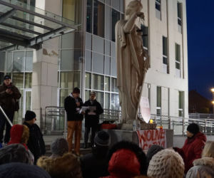 Radom: Manifestowali w obronie sędziów. Ponad 100 osób osób wzięło udział w demonstracji