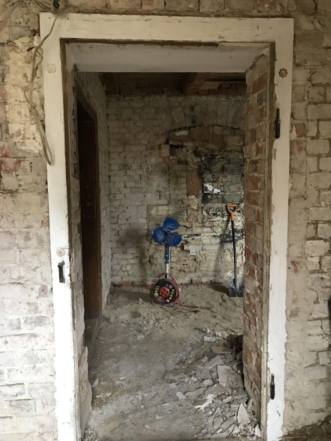 Dom pod królikiem - prace remontowe