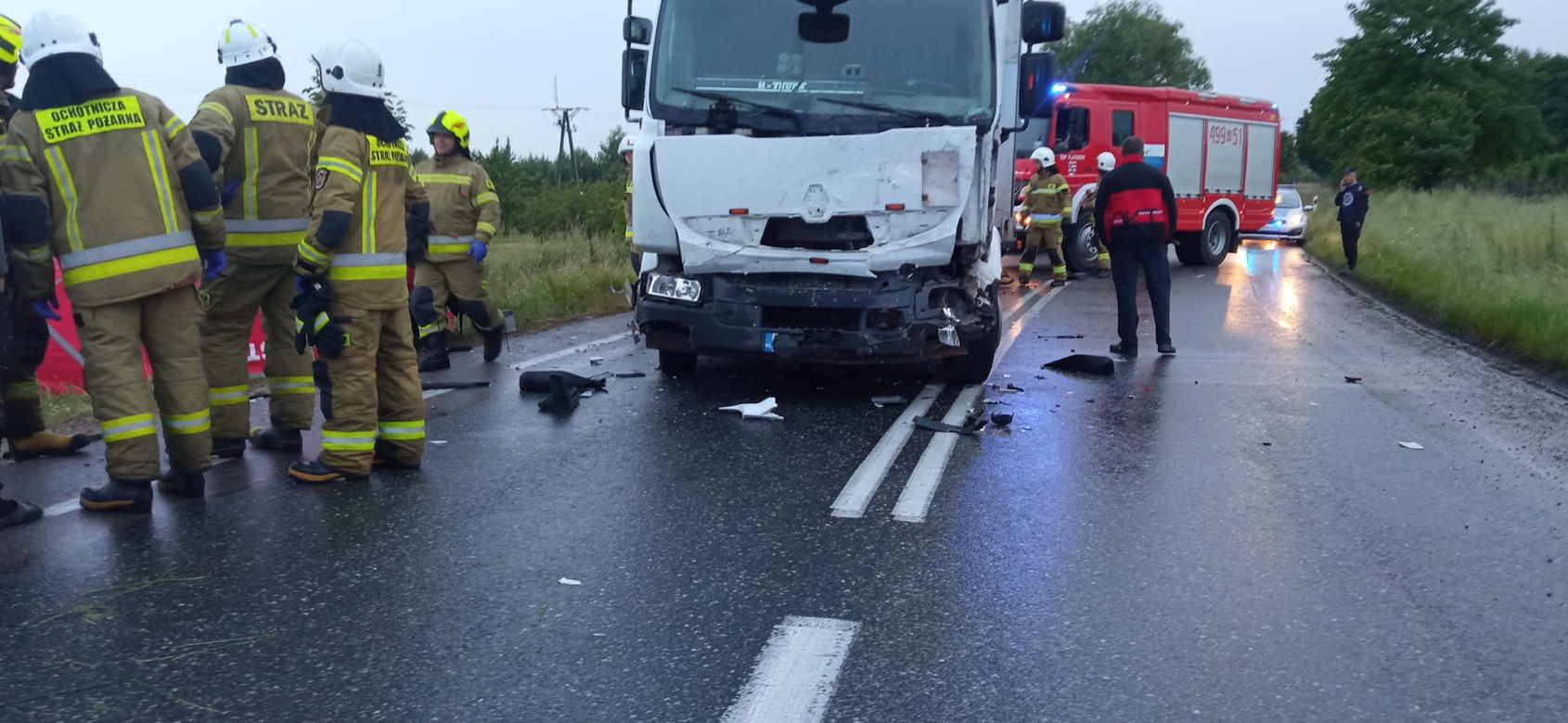 Kacper i Wojtek zginęli w zmiażdżonym aucie. Trzeci nastolatek walczy o życie