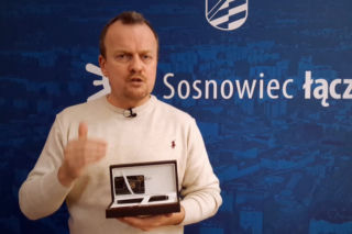 Prezydent Sosnowca wystawił na WOŚP pióro Andrzeja Dudy wylicytowane w aukcji Caritasu. Internauci: To piórocepcja