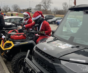 Mikołaje za kierownicą opanowali Lublin. Wyjątkowa akcja dla dzieci ze szpitala